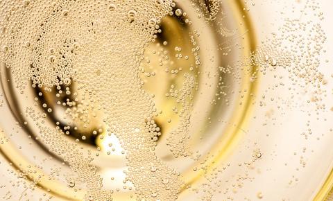 Welke champagne past het best bij kaviaar?